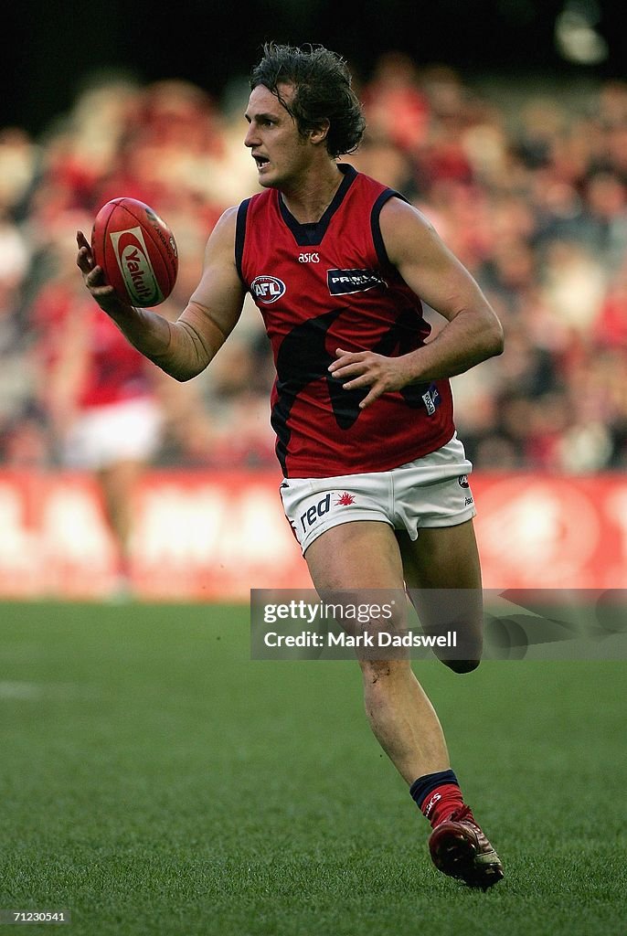 AFL Rd 12 - Essendon v Melbourne