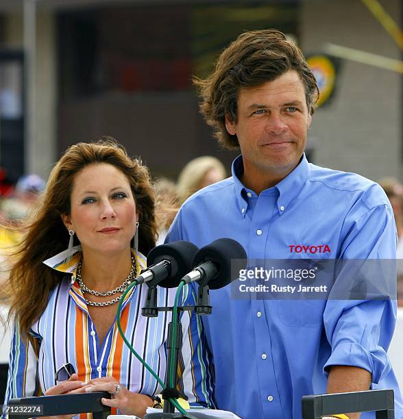 Michael and Buffy Waltrip announce the sponsors, Buger King and Dominos, for Michael Waltrip Racing prior to the start of the NASCAR Nextel Cup...