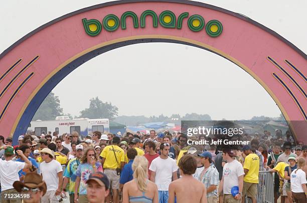 Fans enter during the final day of the 2006 Bonnaroo Music & Arts Festival on June 18, 2006 in Manchester, Tennessee. The three-day music festival...