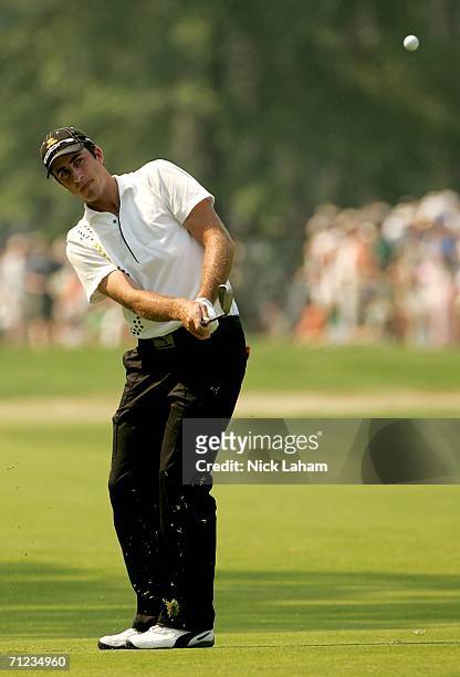Geoff Ogilvy of Australia pitches to the sixth green during the final round of the 2006 US Open Championship at Winged Foot Golf Club on June 18,...