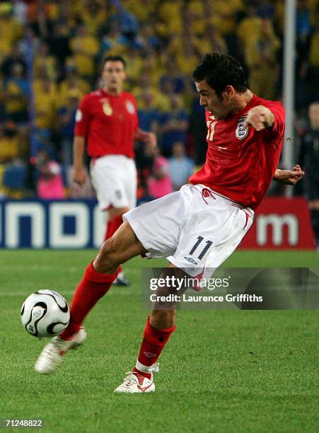 Joe Cole of England scores a goal during the FIFA World Cup Germany 2006 Group B match between Sweden and England at the Stadium Cologne on June 20,...