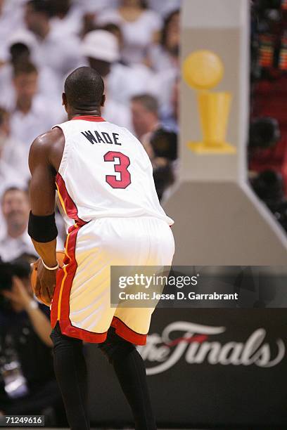 Dwyane Wade of the Miami Heat shoots a free throw against the Dallas Mavericks during Game Three of the 2006 NBA Finals June 13, 2006 at American...