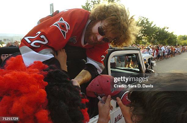 Mike Commadore Robe 31 Photos & High Res Pictures - Getty Images