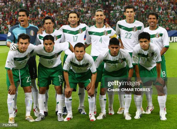 Gelsenkirchen, GERMANY: Mexican midfielder Luis Perez, forward Omar Bravo, defender Mario Mendez, defender Carlos Salcido, defender Gonzalo Pineda,...