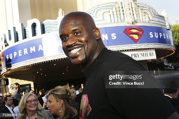 Basketball player Shaquille O'Neal attends the world premiere of the Warner Bros. Film "Superman Returns" on June 21, 2006 in Los Angeles, California.