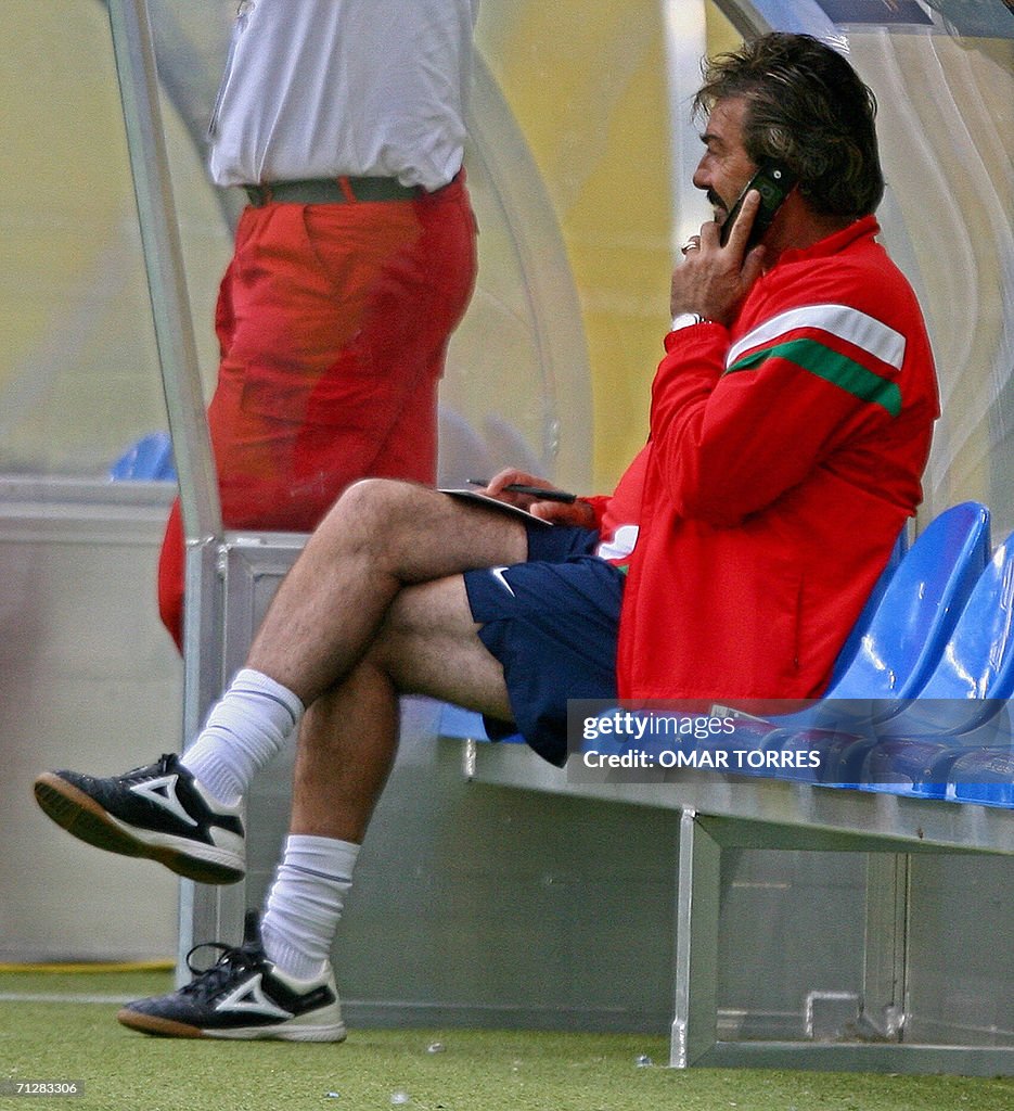 Argentinian coach of the Mexican team Ri