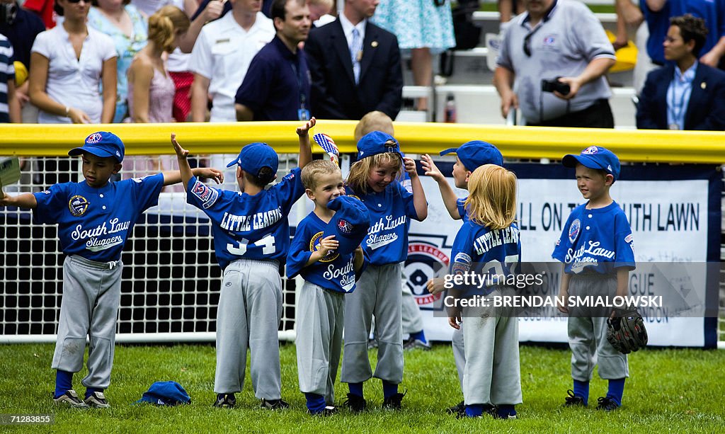 Members of the Dolcom Little League Indi