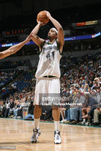 Eddie Griffin of the Minnesota Timberwolves shoots against the Memphis Grizzlies on April 19, 2006 at the Target Center in Minneapolis, Minnesota....