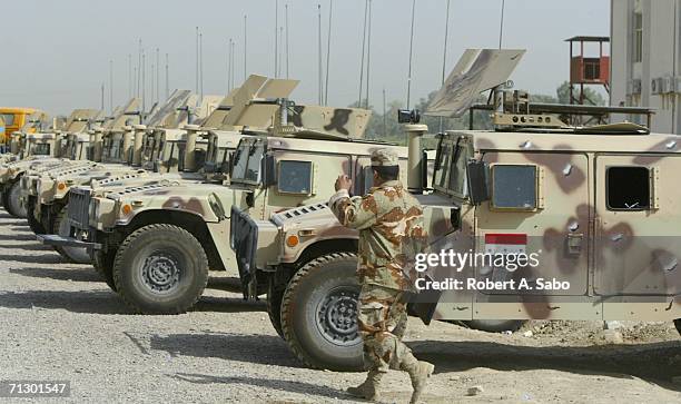 Humvee Jack Hummer Humvee Photos and Premium High Res Pictures - Getty Images