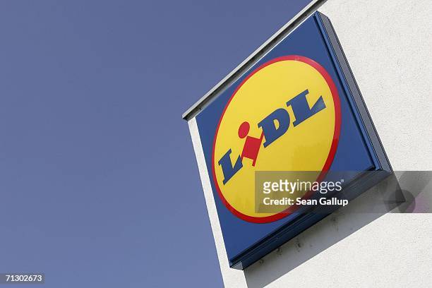 Sign indicates the location of a Lidl supermarket June 27, 2006 in Berlin, Germany. Germany's biggest service industry labour union Ver.di released a...