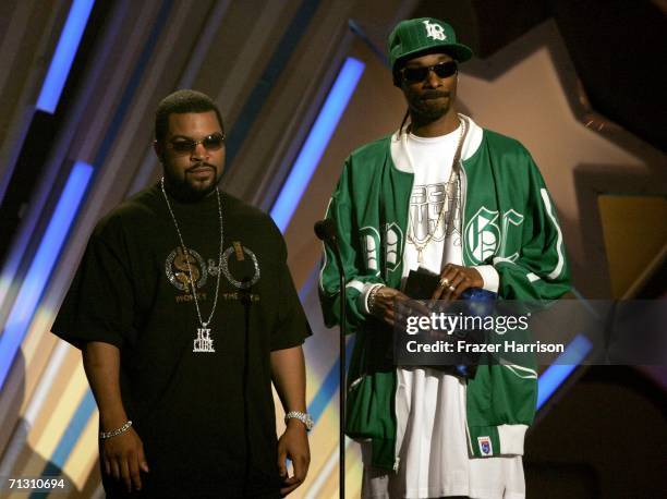 Ice Cube Rapper Present 120 Ice Cube Present Stock Photos, High-Res Pictures, and Images ...