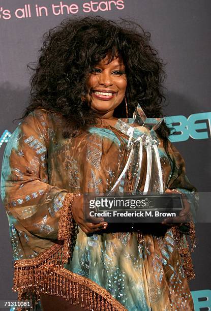 Singer Chaka Khan poses with her "Lifetime Achievement Award" in the press room at the 2006 BET Awards at the Shrine Auditorium on June 27, 2006 in...