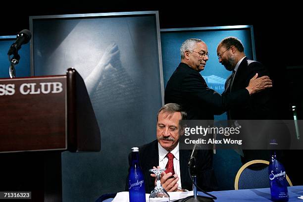 Time Warner Inc. Chairman & CEO Richard Parsons walks towards the podium after he was introduced by former Secretary of State Colin Powell as Vietnam...