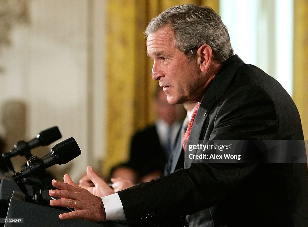 Bush Hosts Japanese PM Koizumi At White House