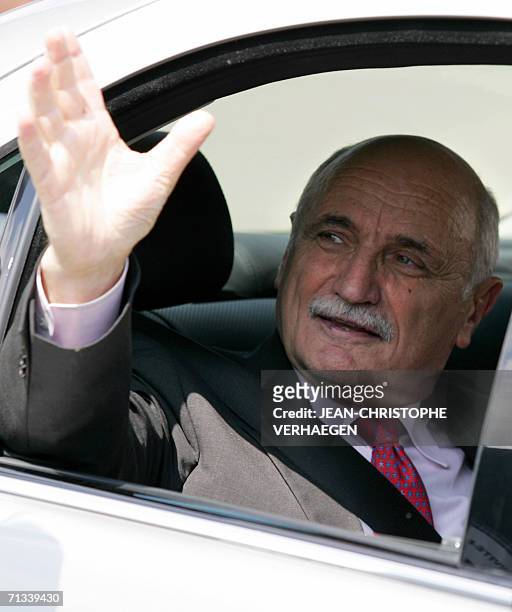 Luxembourg, LUXEMBOURG: Arcelor chief executive Guy Dolle leaves at the end of an Extraordinary shareholder's meeting, 30 June 2006 in Luxembourg....