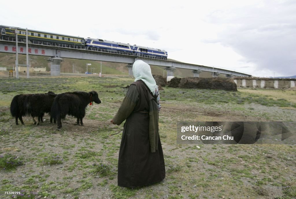 Qinghai-Tibet Railway Set To Begin Trial Operations