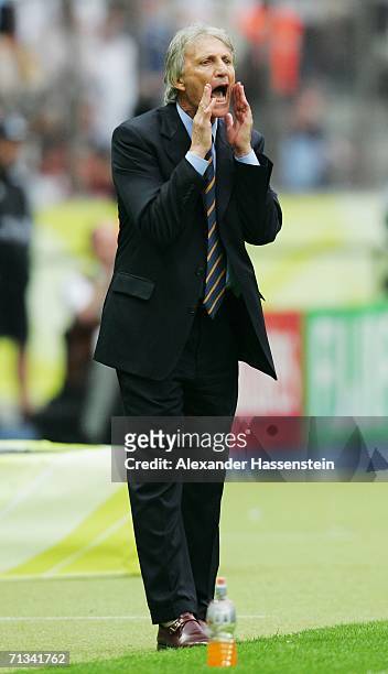 Manager of Argentina Jose Pekerman shouts during the FIFA World Cup Germany 2006 Quarter-final match between Germany and Argentina played at the...