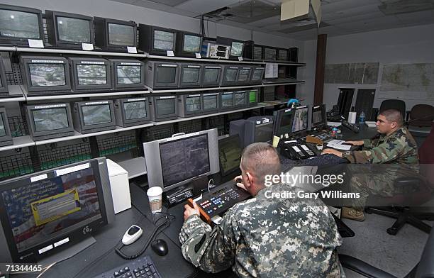 Military Raptor Computer System 100 Computer Photos and Premium High Res Pictures - Getty Images