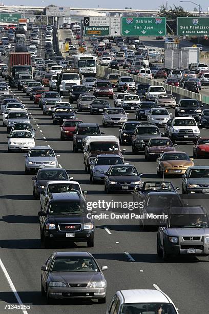 Traffic leaves San Francisco at the beginning of the 4th of July holiday weekend on June 30, 2006 in San Francisco, California. Despite the rising...