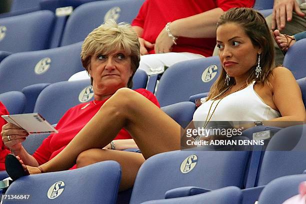 Gelsenkirchen, GERMANY: The mother of English midfielder David Beckham, Sandra , and Elen Rives, the girlfriend of English midfielder Frank Lampard,...