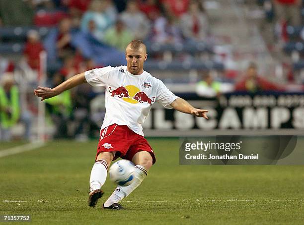 Jeff Parke of the New York Red Bulls controls the ball during the game against the Chicago Fire on June 25, 2006 at Toyota Park in Bridgeview,...