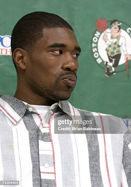 Leon Powe of the Boston Celtics attends a press conference on July 3, 2006 at the Celtics practice facility in Waltham, Massachusetts. NOTE TO USER:...