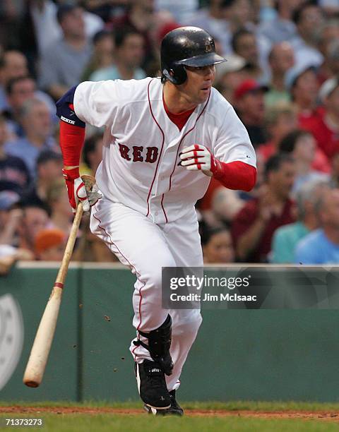 Trot Nixon of the Boston Red Sox runs to first against the New York Mets on June 28, 2006 at Fenway Park in Boston, Massachusetts.