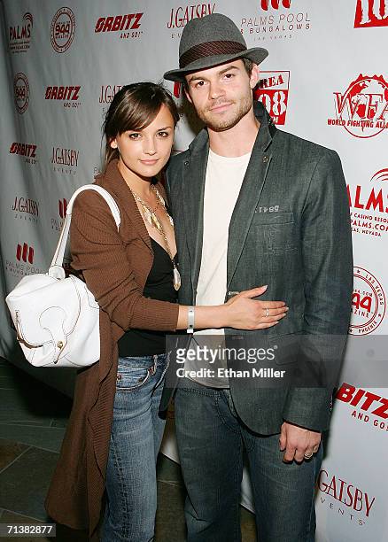 Actress Rachael Leigh Cook and her husband, actor Daniel Gillies, arrive at a Camp Freddy concert during the unveiling of the USD 40 million pool...