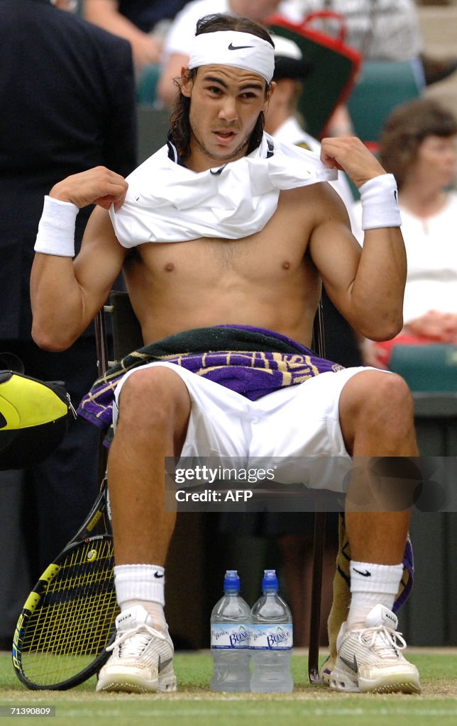 TENNIS-WIMBLEDON-BAHGDATIS-NADAL