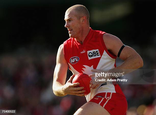 Barry Hall of the Swans runs during the round 14 AFL match between the Sydney Swans and the Adelaide Crows at the Sydney Cricket Ground July 9, 2006...