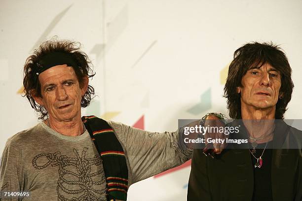 The Rolling Stones members Keith Richards and Ron Wood attend a photocall ahead of tomorrow's concert, at Hotel Principe di Savoia on July 10, 2006...