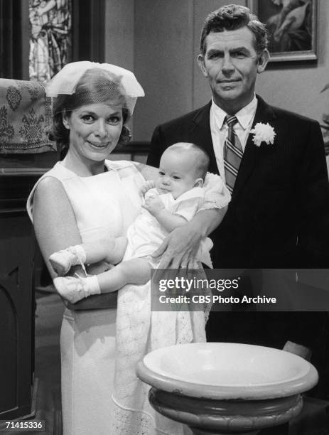 Aneta Corsaut as Helen Crump and Andy Griffith as Andy Taylor in a scene from the television series 'Mayberry R.F.D.', a continuation of 'The Andy...