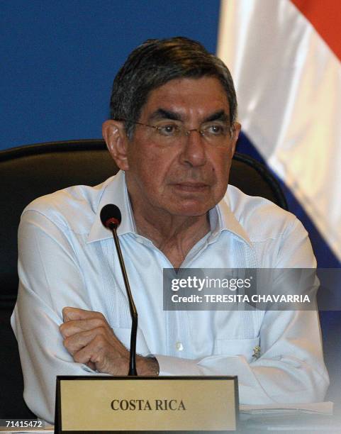 Oscar Arias, presidente de Costa Rica asumio la presidencia pro-tempore del Sistema de la Integracion Interamericana el 11 de julio de 2006 durante...