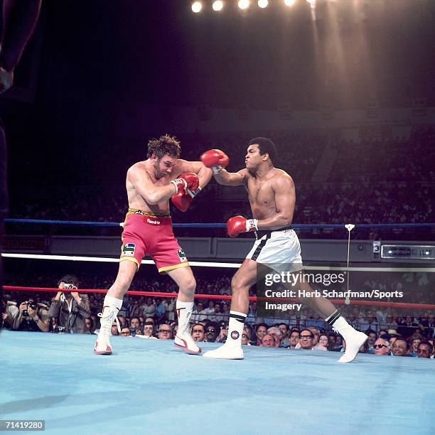 Ali P R 770 1976 Muhammad Ali Photos & High Res Pictures - Getty Images