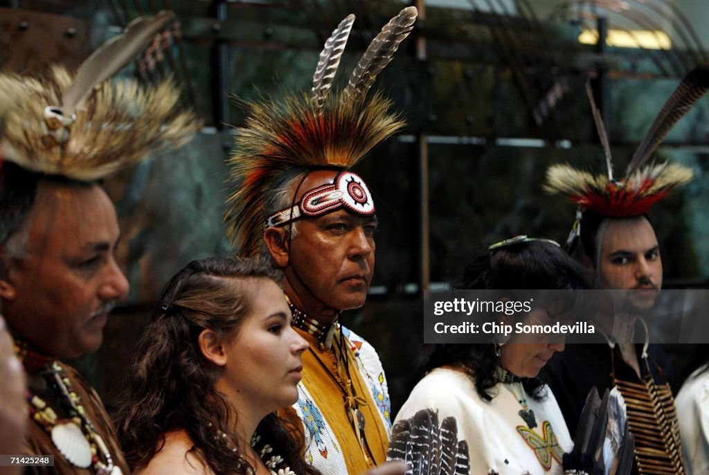 Virginia Indian Chiefs To Visit Pocahantas' Grave
