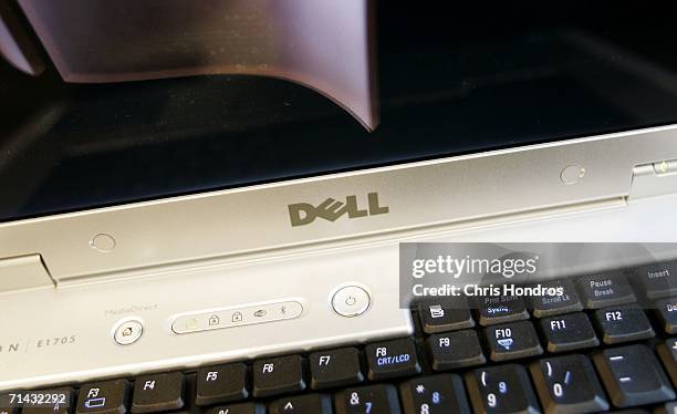 Computer Dell 2006 2,507 Dell Computer Photos & High Res Pictures - Getty Images