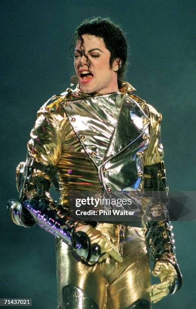 Michael Jackson performs on stage during is "HIStory" world tour concert at Ericsson Stadium November 10, 1996 in Auckland, New Zealand.