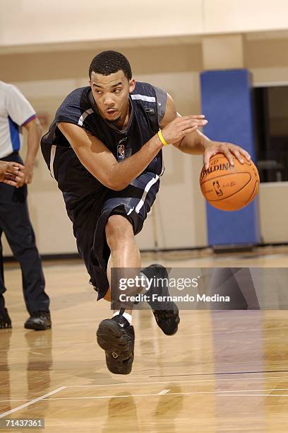 Marcus Williams of the New Jersey Nets dribbles against the Charlotte Bobcats July 13, 2006 during a Pepsi Pro Summer League Game at the RDV...