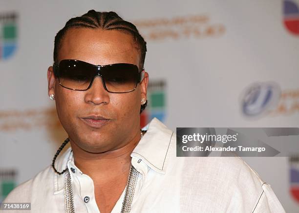 Okmarr Rapper 34 Don Omar Press Conference In Miami Stock Photos, High-Res Pictures ...