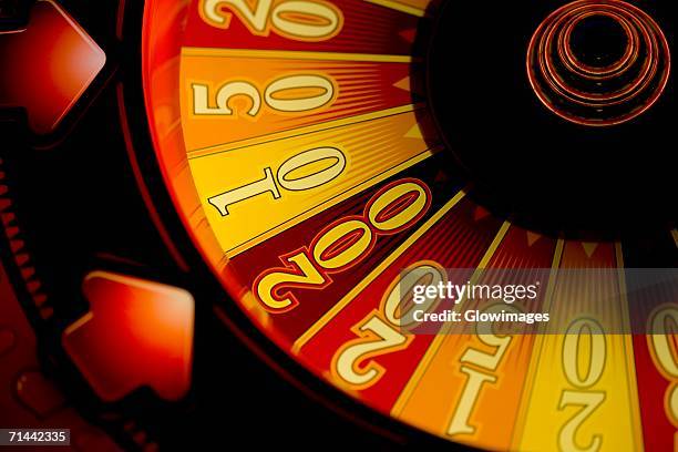 close-up of a fortune wheel, las vegas, nevada, usa - casino interior photos et images de collection