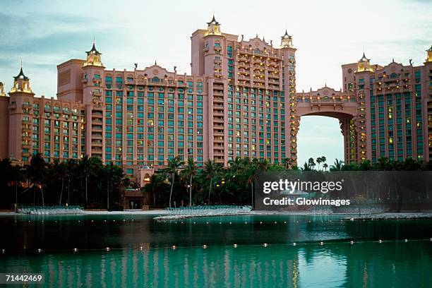 spectacular view of atlantis resort, paradise island, nassau, bahamas - atlantis resort paradise island stock pictures, royalty-free photos & images