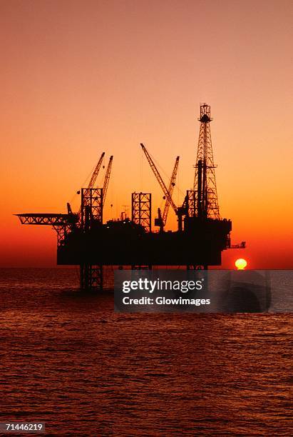Oil Rig Colours Yellow Offshore Oil Rig Photos and Premium High Res Pictures - Getty Images