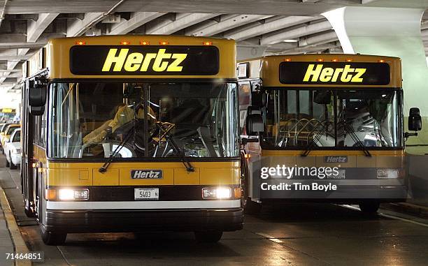 Airport Car Pickup Photos and Premium High Res Pictures - Getty Images