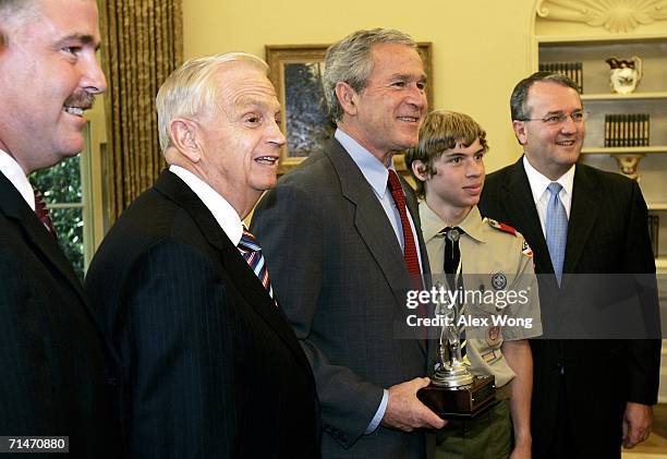 President George W. Bush poses with members of Boy Scouts of America, National Capital Area Council Executive and CEO Al Lambert, Advisory Board...