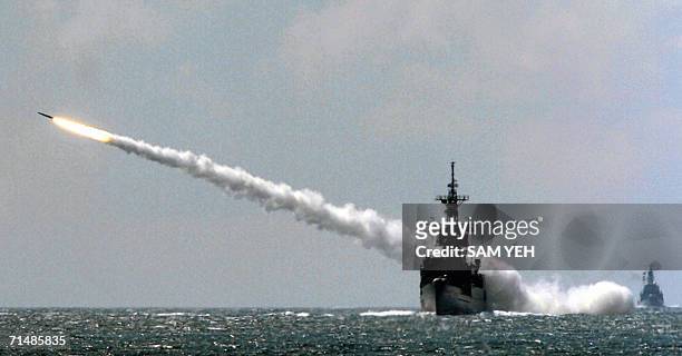 Made standard air defense missile is fired from a Knox-class destroyer during the Han Kuang 22 exercise in Ilan, eastern Taiwan, 20 July 2006. Taiwan...