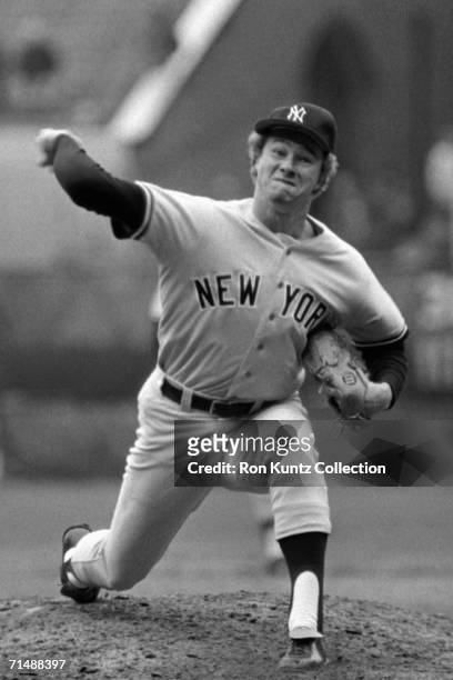 Pitcher Gil Patterson, of the New York Yankees, throws a pitch during a game on July 8, 1973 against the Cleveland Indians at Municipal Stadium in...