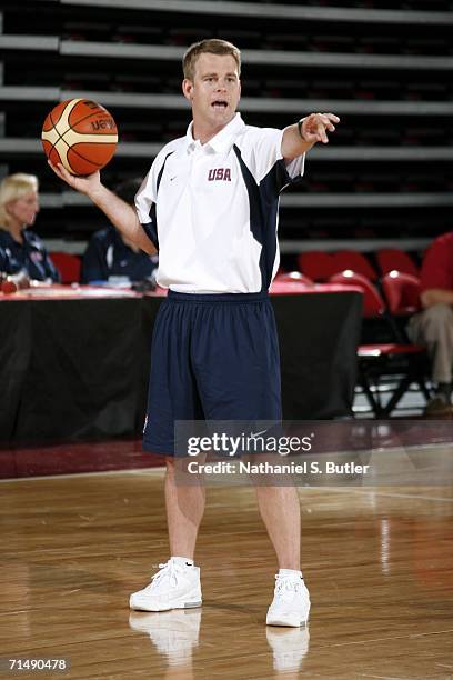 Floor coach Steve Wojciechowski gives directions during USA Senior Mens National Team practice on July 20, 2006 at the Cox Pavilion in Las Vegas,...