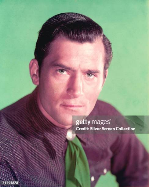American actor Clint Walker as Cheyenne Bodie in the TV western series, 'Cheyenne', 1962.