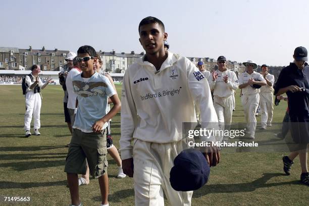 Co Rashid Scarborough England Photos and Premium High Res Pictures - Getty Images