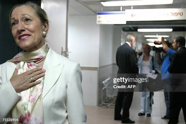 Commissioner Benitta Ferrero Waldner and Finnish Foreign Minister Erkki Tuomioja visit the Rambam hospital in the northern Isreali city of Haifa 27...